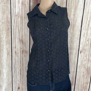 JohnPaulRichard Black Button Down Collard Tank w/Circle Punch Out Front - Small